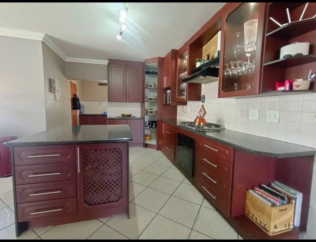 3 BEDROOM HOUSE FOR SALE IN VANDERBIJLPARK SE 8